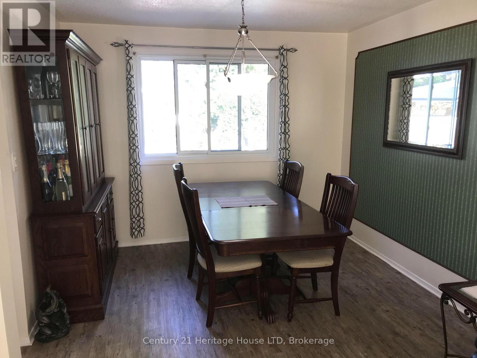 938 FERNDALE AVENUE - 4