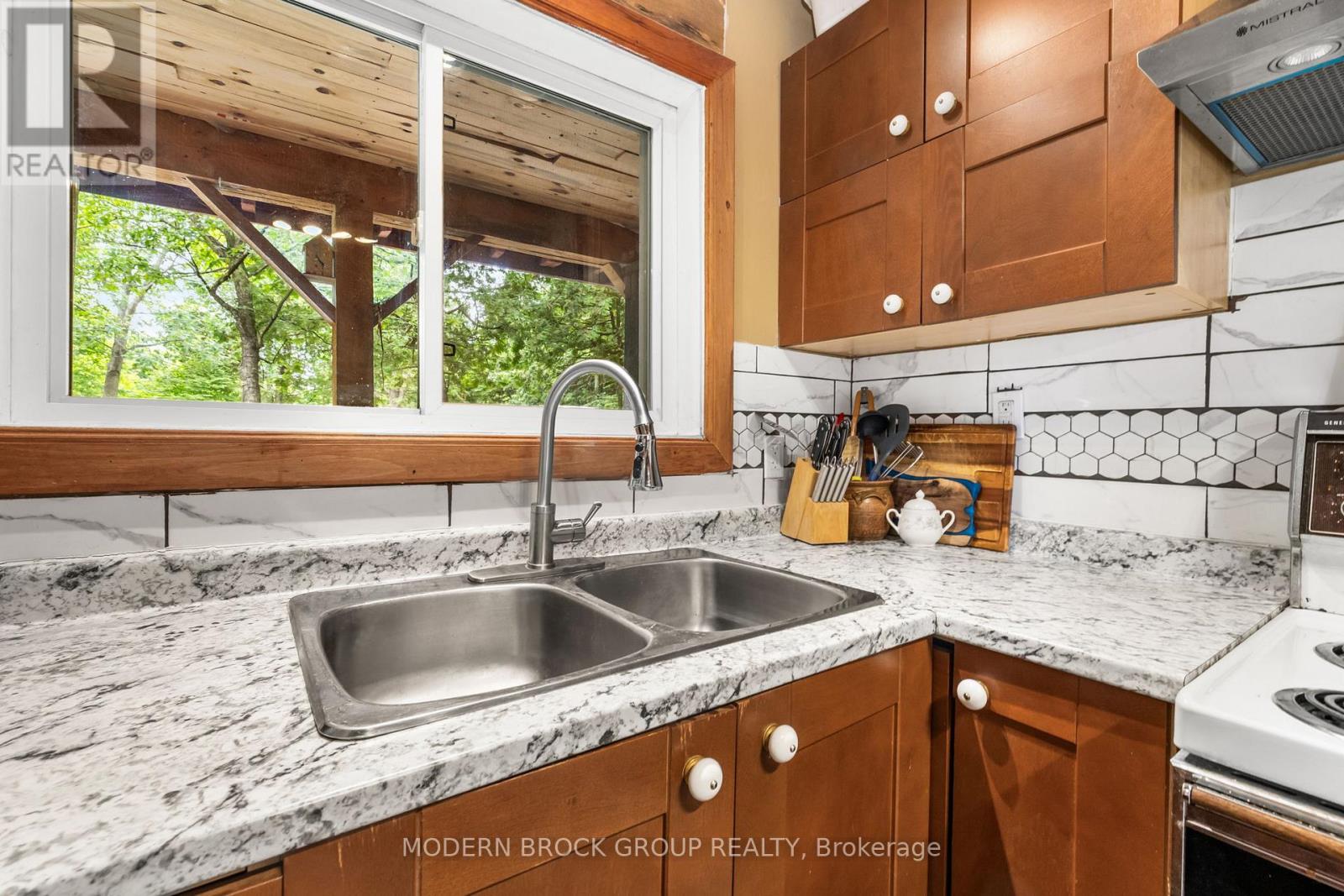30 B6A OTTER LAKE ROAD - 15
