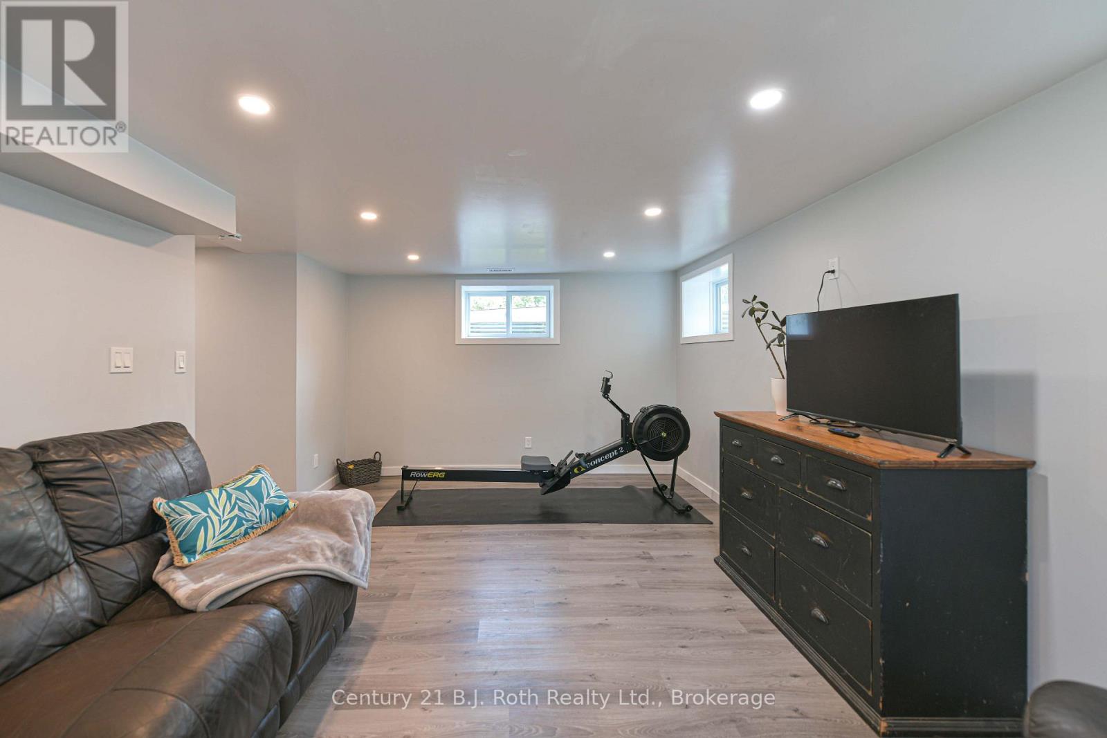 3332 CLEVELAND AVENUE - 28