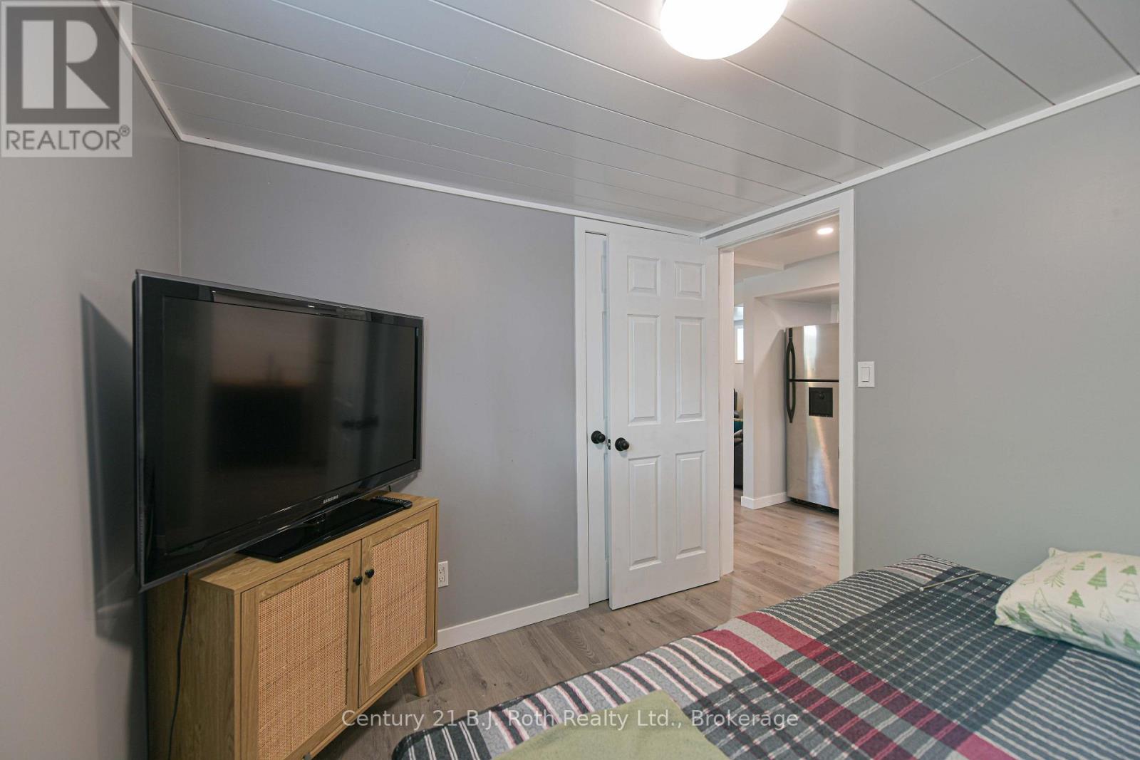 3332 CLEVELAND AVENUE - 33