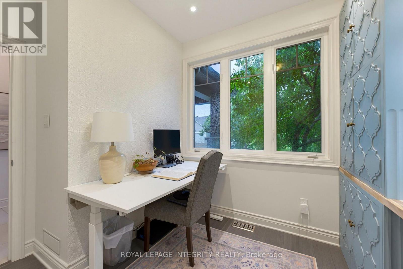 Main Floor Office/Den