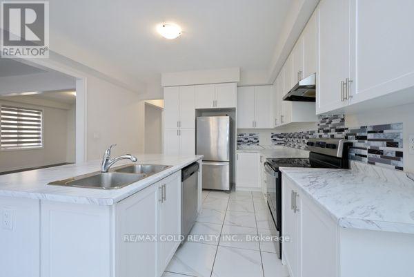 82 NOTTINGHAM ROAD - 12
