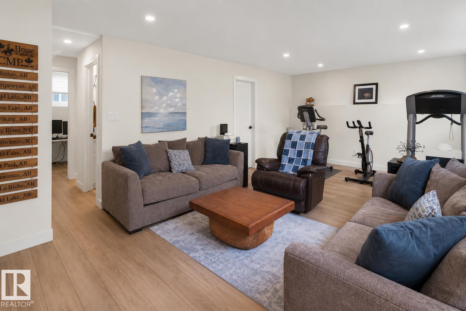 314 WATERTON WY - 22