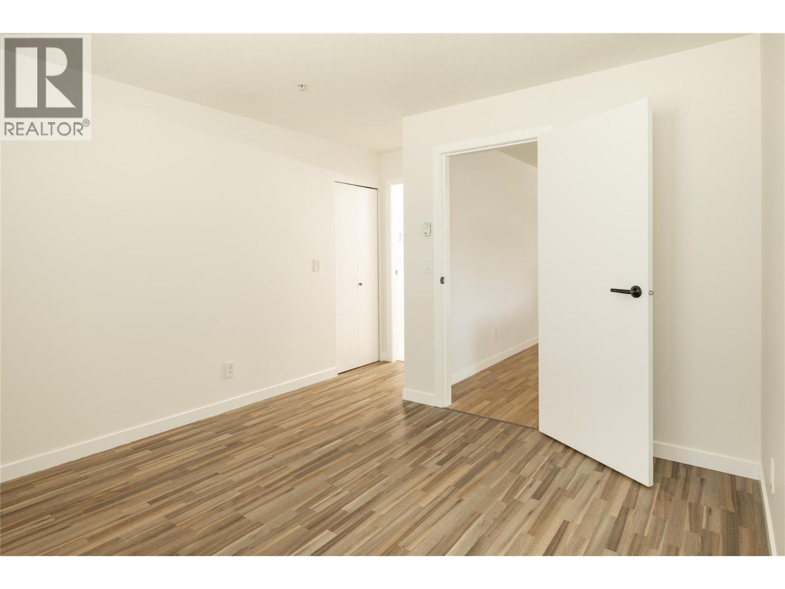 #114 547 Yates Road - 20