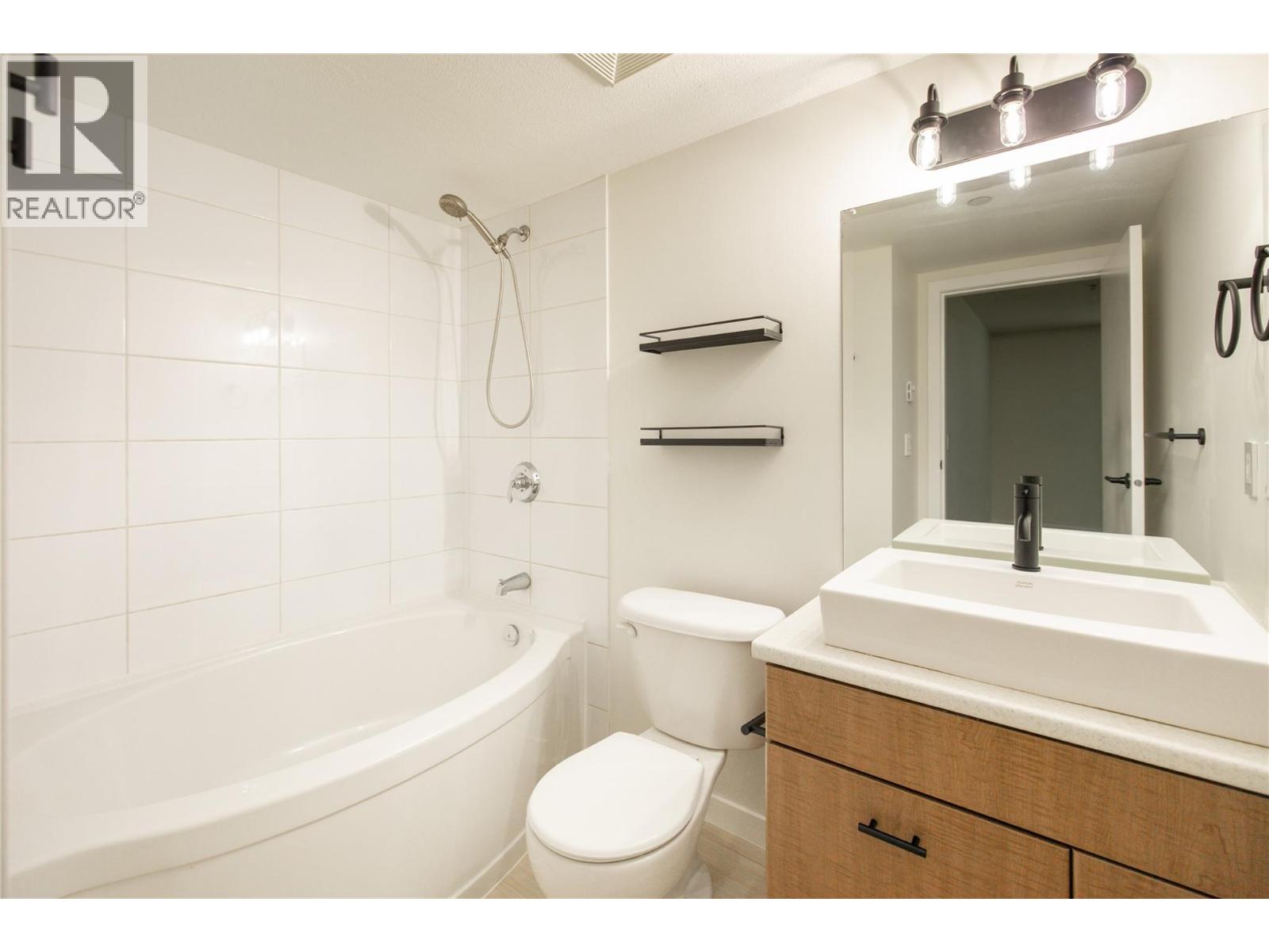 #114 547 Yates Road - 22