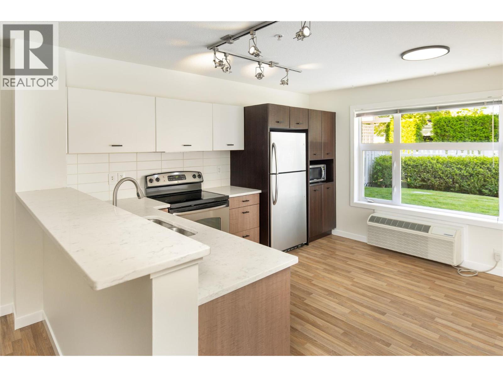 #114 547 Yates Road - 8