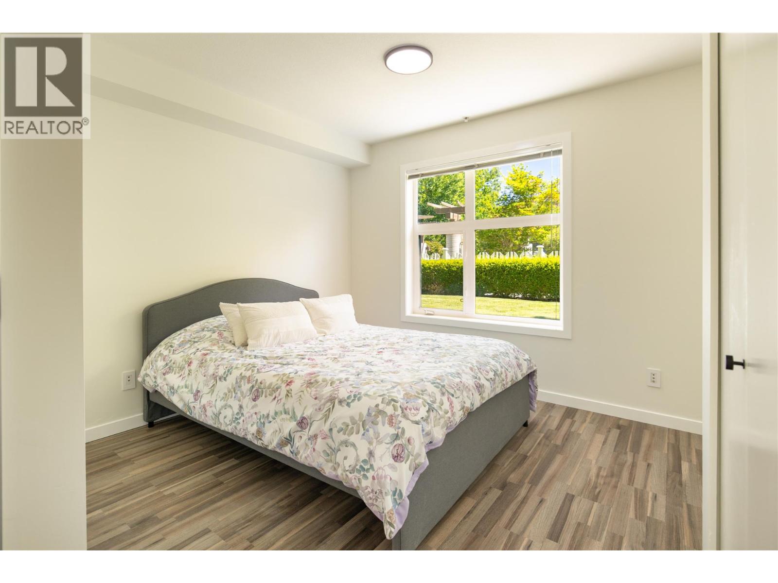 #114 547 Yates Road - 23