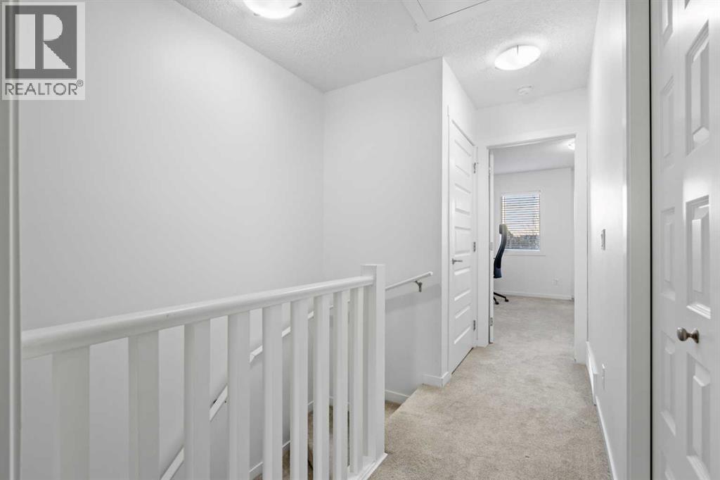 111 Auburn Bay Street SE - 24