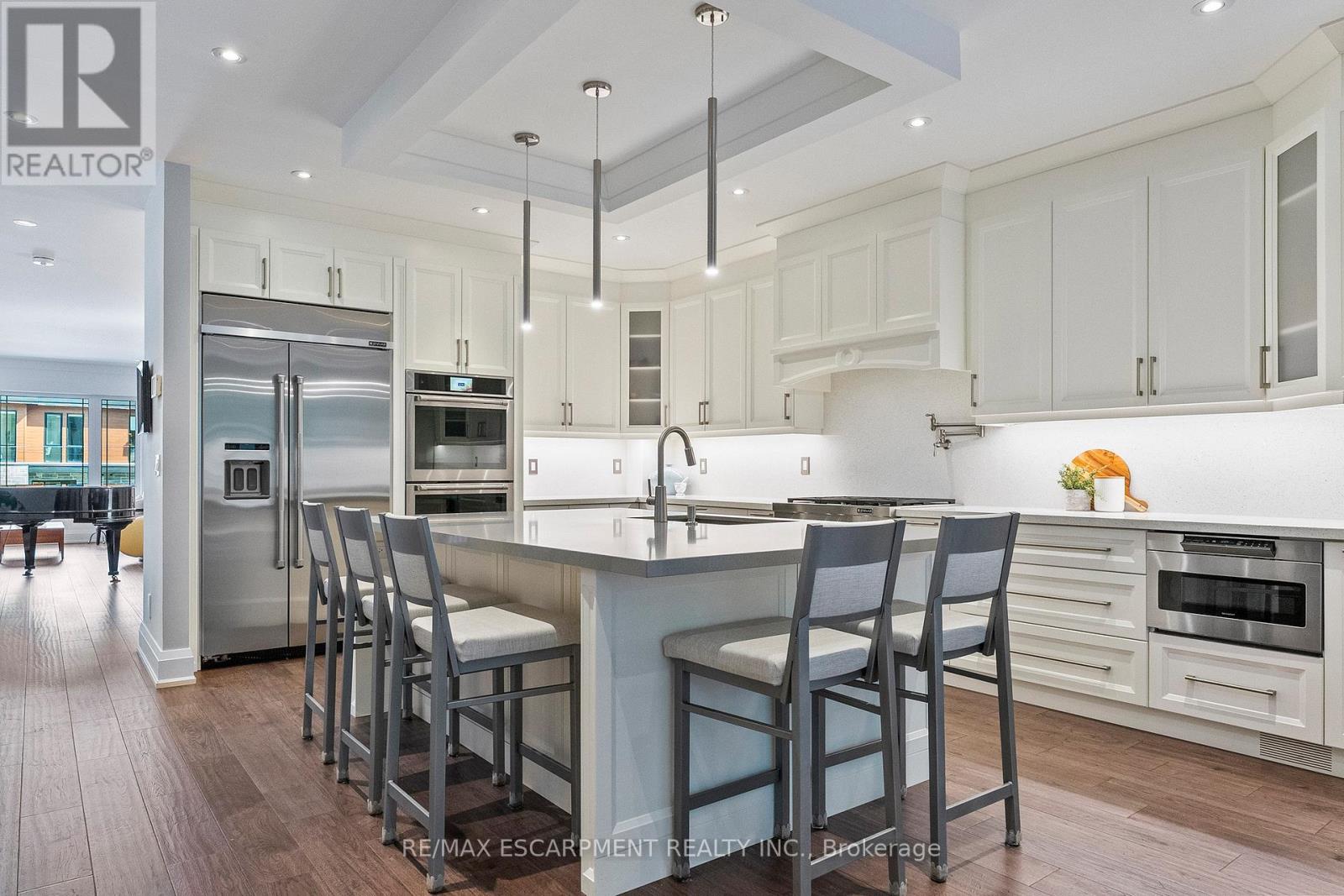 24 CAYUGA AVENUE - 8