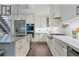 24 Cayuga Avenue, Mississauga, ON L5G3S7 Photo 9