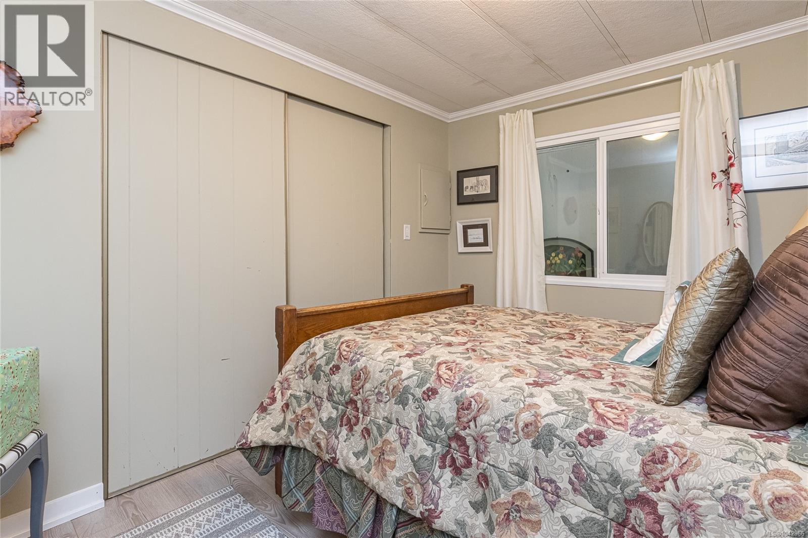 #47 5838 Blythwood Rd - 21
