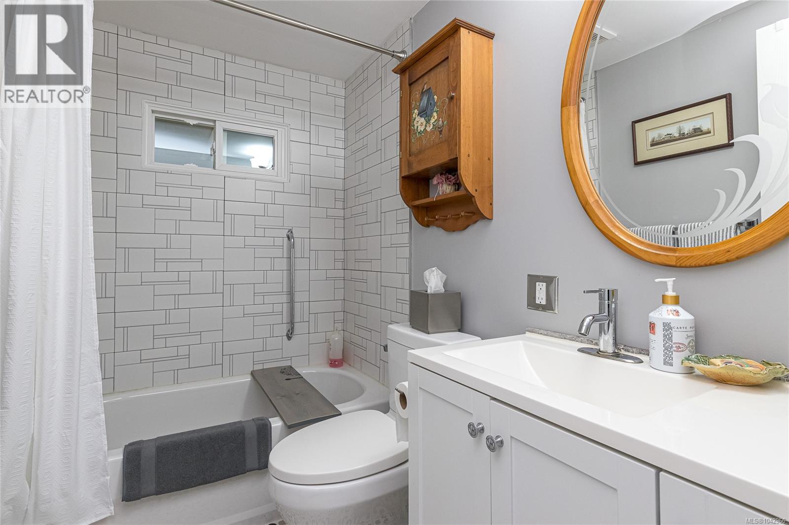 #47 5838 Blythwood Rd - 23