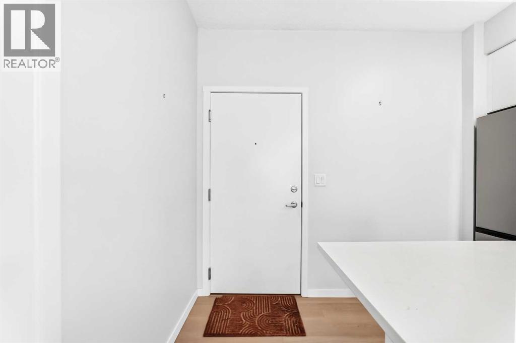 #3211 33 Carringham Gate NW - 5