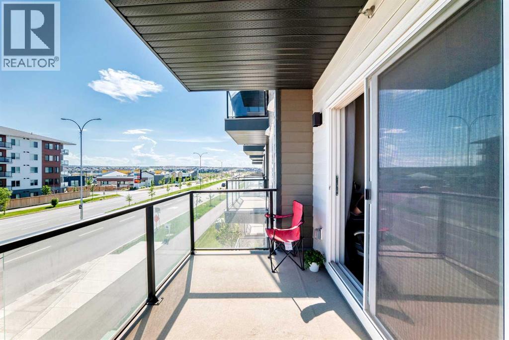 #3211 33 Carringham Gate NW - 22