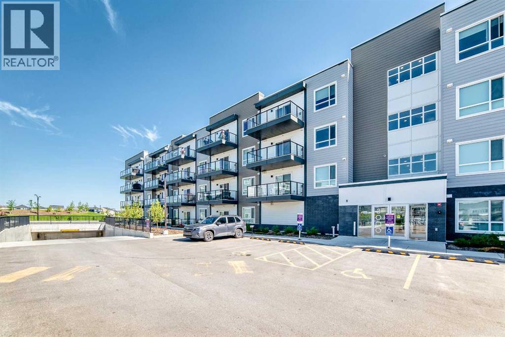#3211 33 Carringham Gate NW - 40