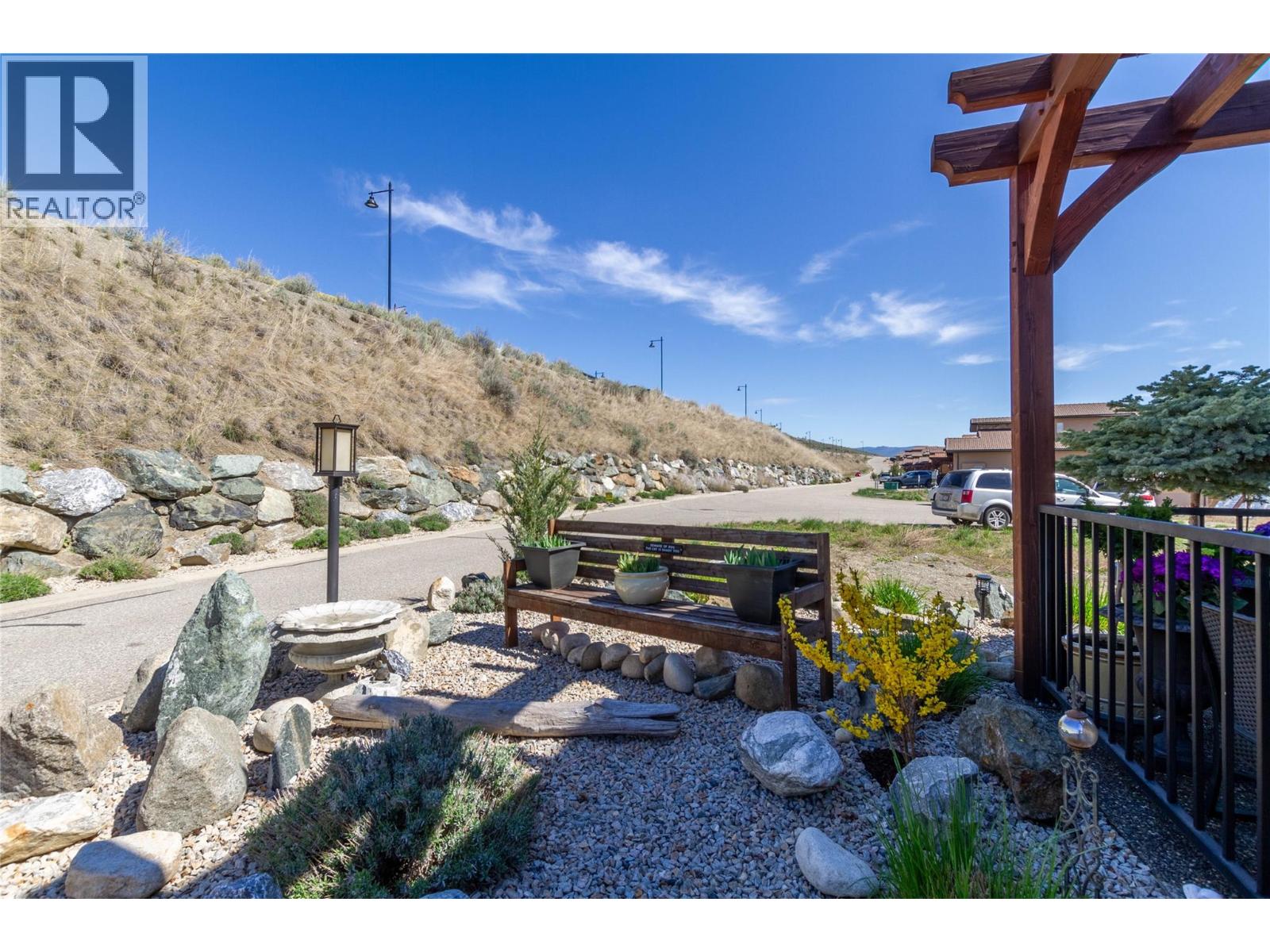 #31 595 Vineyard Way N - 3