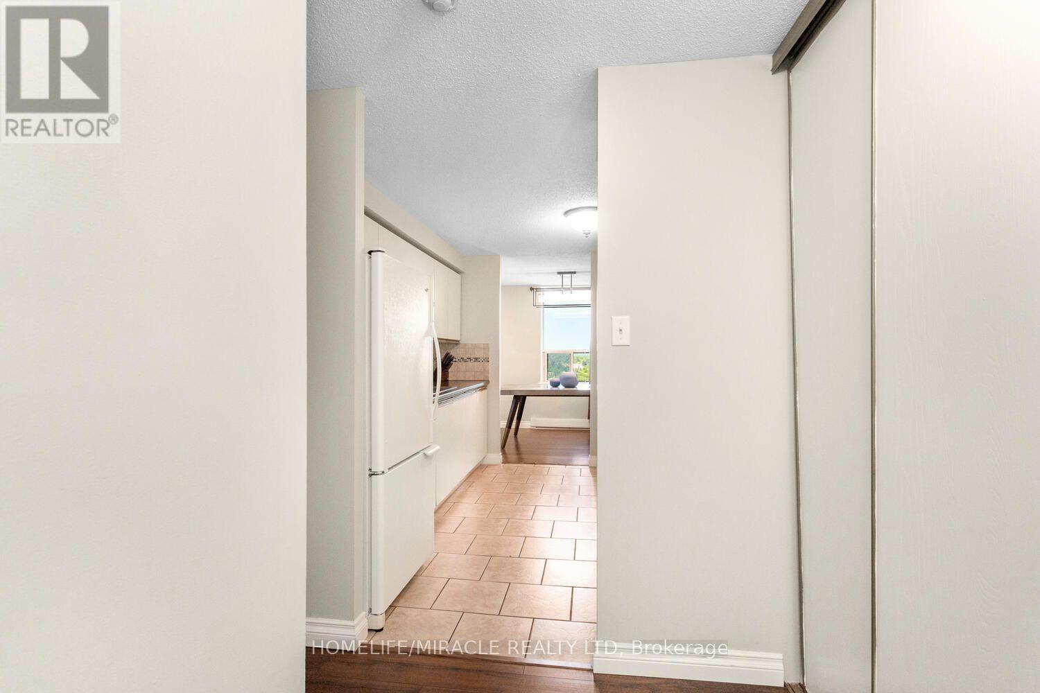 #1705 35 GREEN VALLEY DRIVE - 20