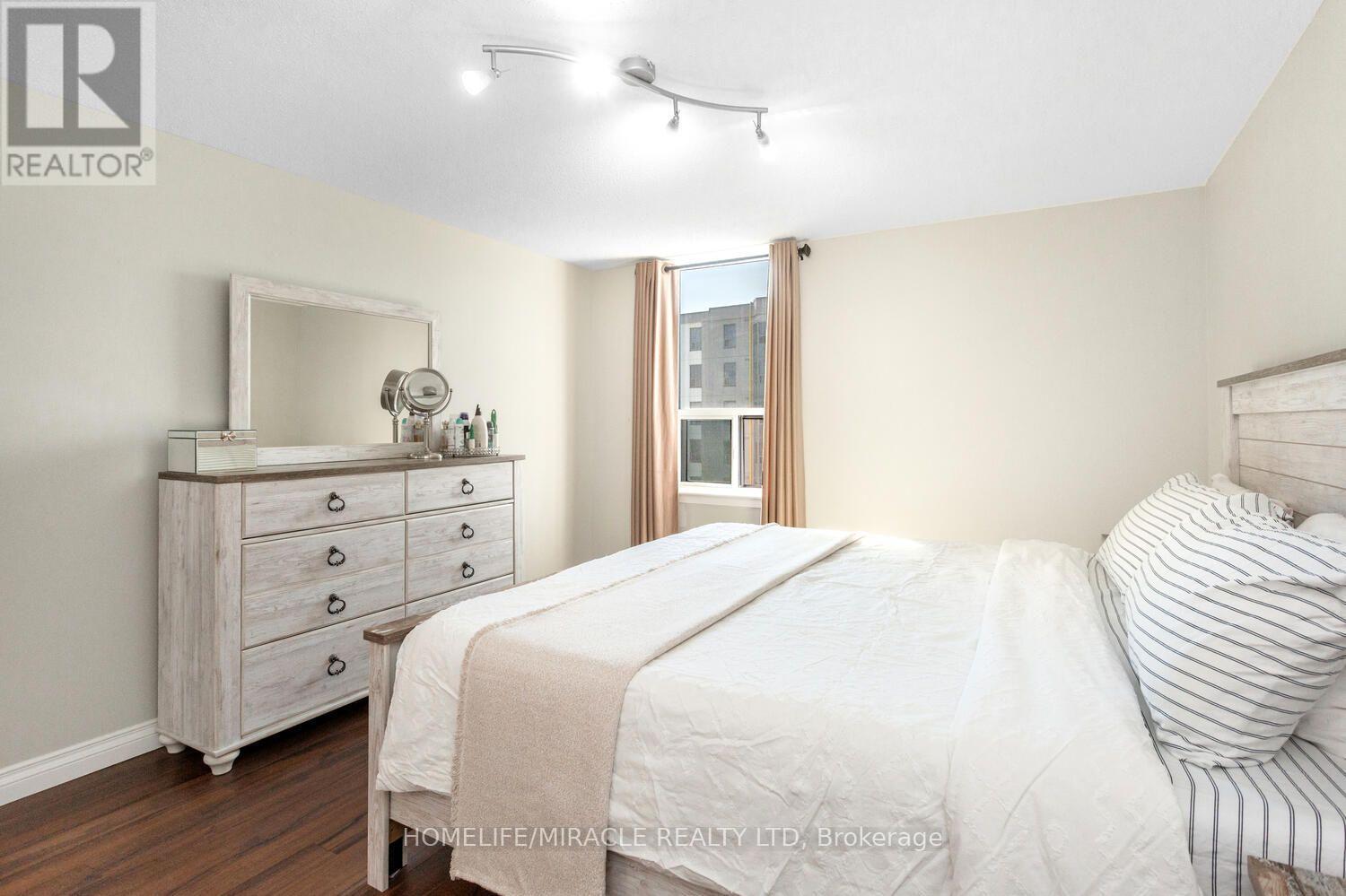 #1705 35 GREEN VALLEY DRIVE - 33