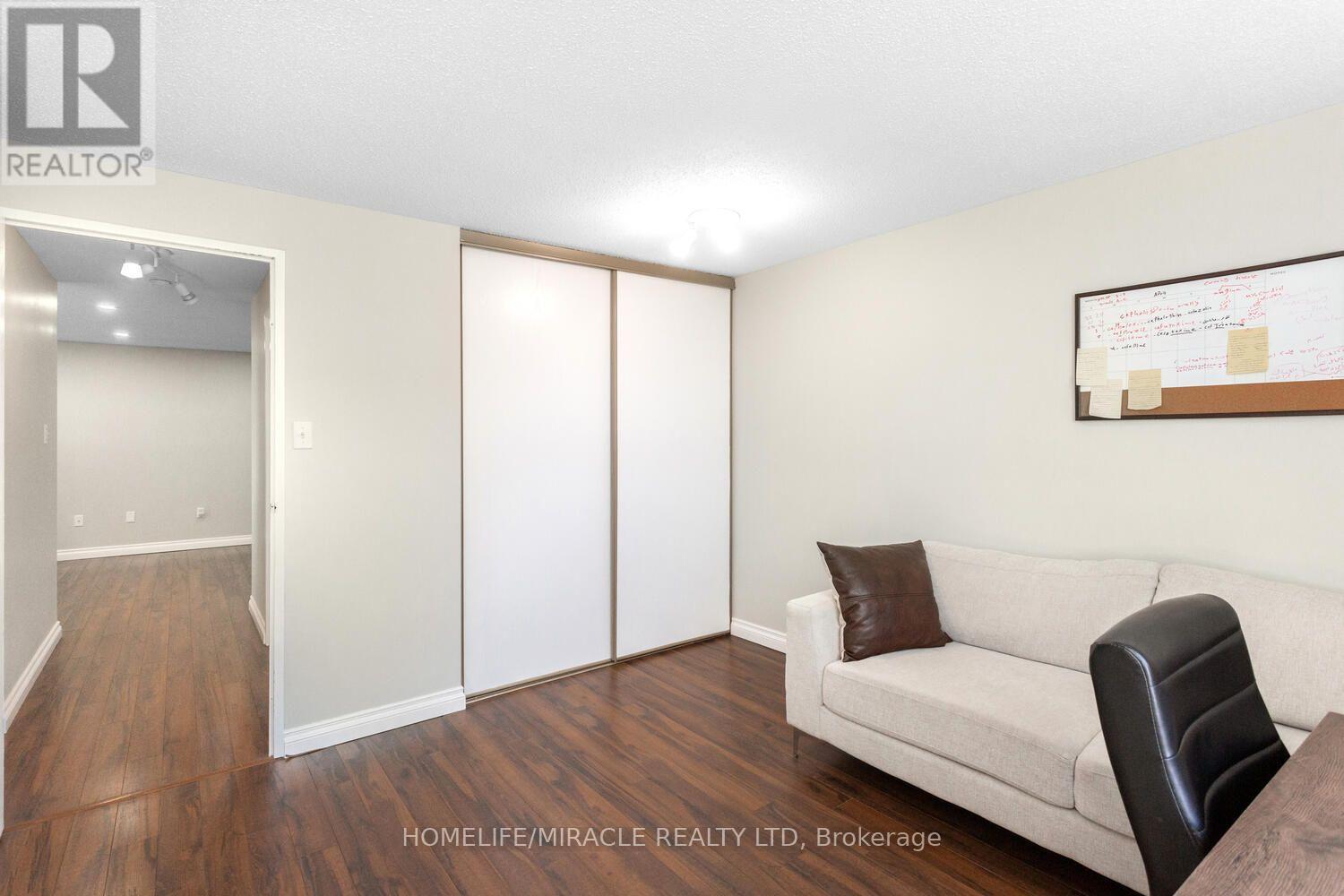 #1705 35 GREEN VALLEY DRIVE - 40
