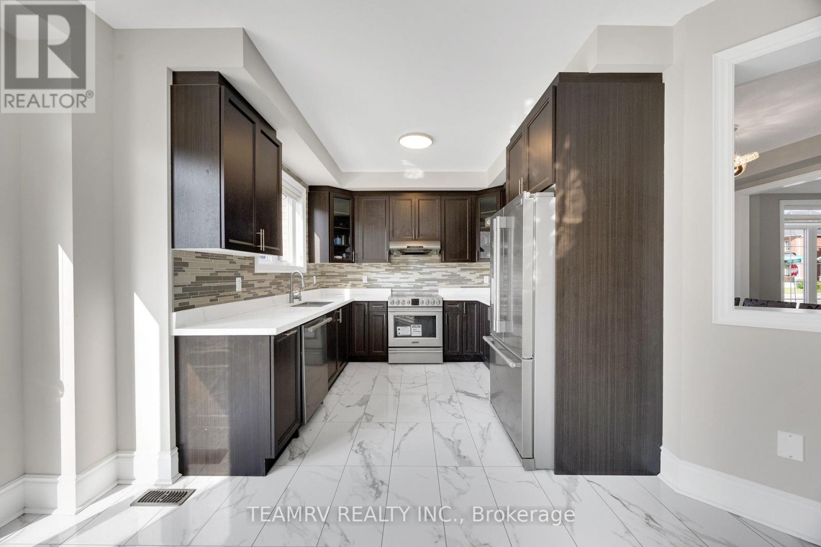 1161 UPPER THAMES DRIVE - 15