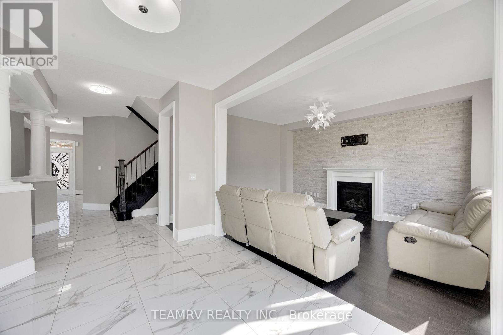 1161 UPPER THAMES DRIVE - 20