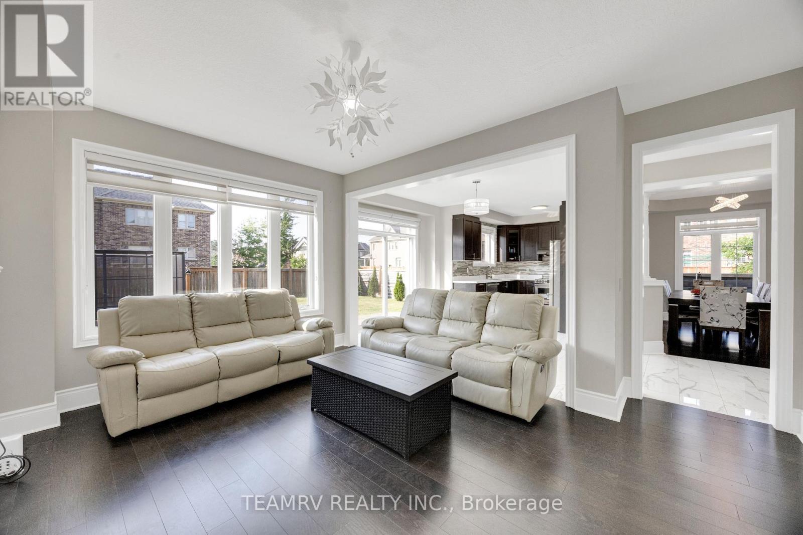 1161 UPPER THAMES DRIVE - 22