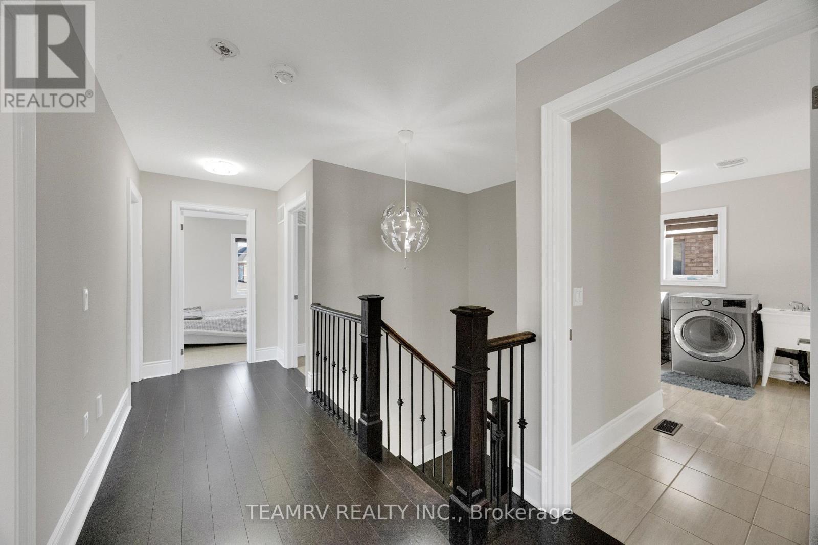 1161 UPPER THAMES DRIVE - 26