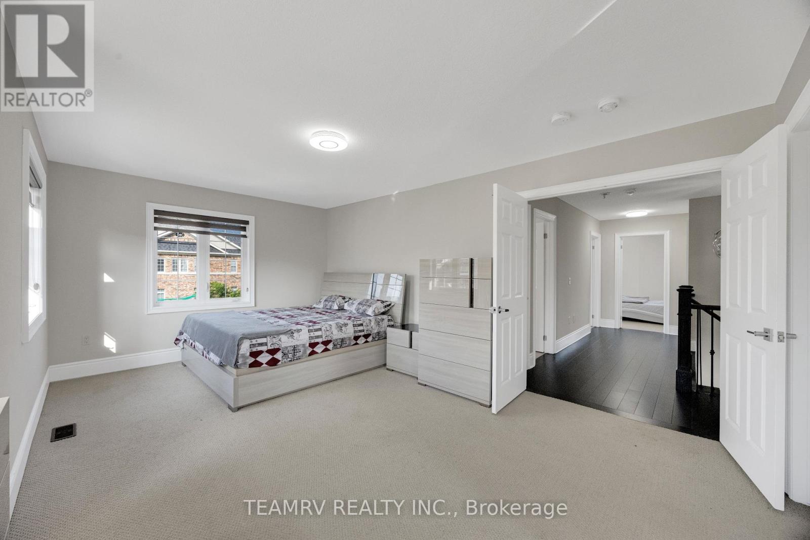 1161 UPPER THAMES DRIVE - 28