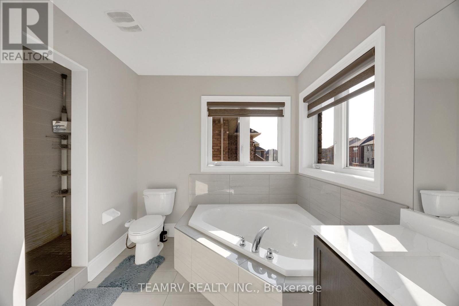 1161 UPPER THAMES DRIVE - 30