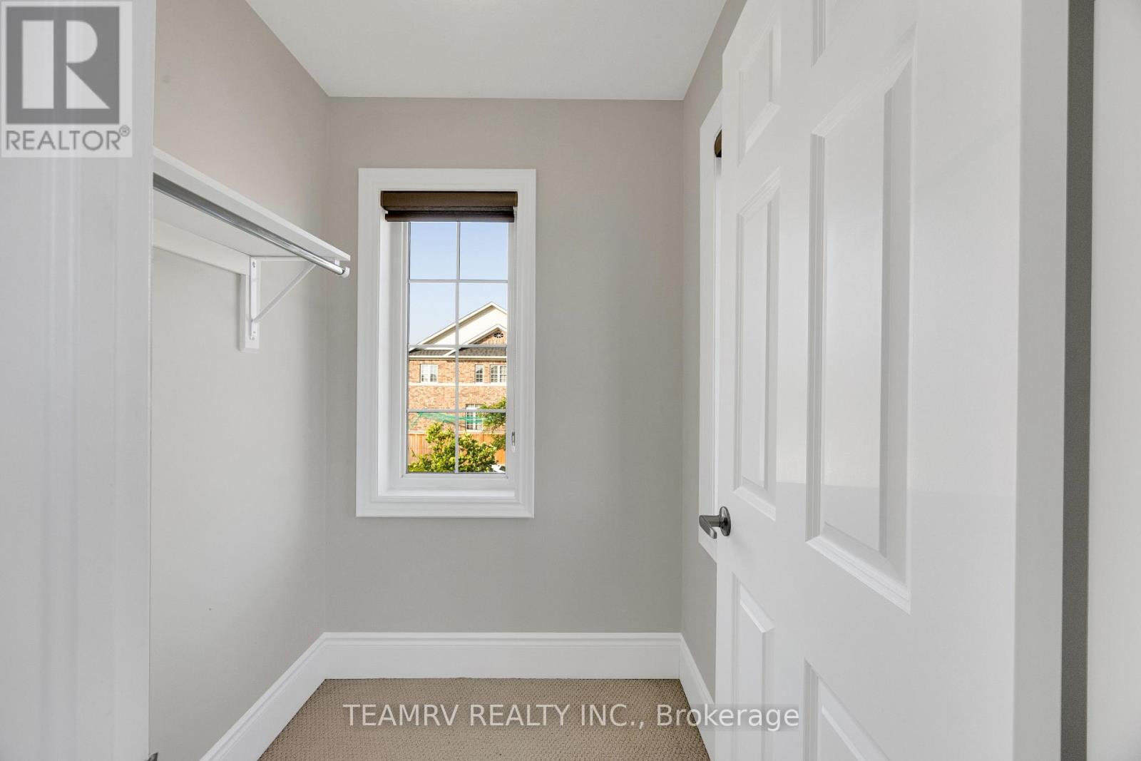 1161 UPPER THAMES DRIVE - 41