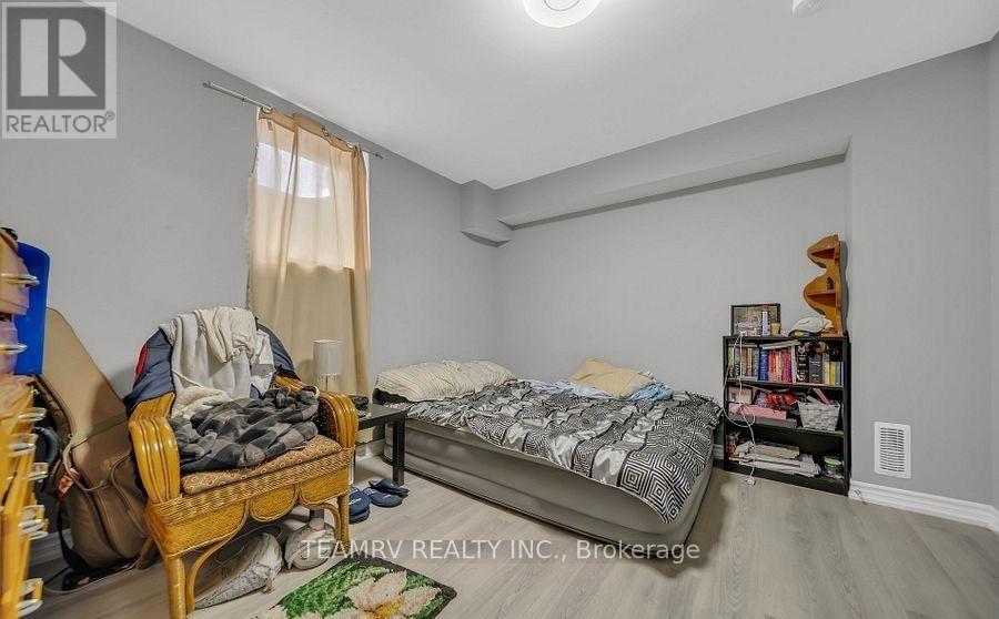 1161 UPPER THAMES DRIVE - 43