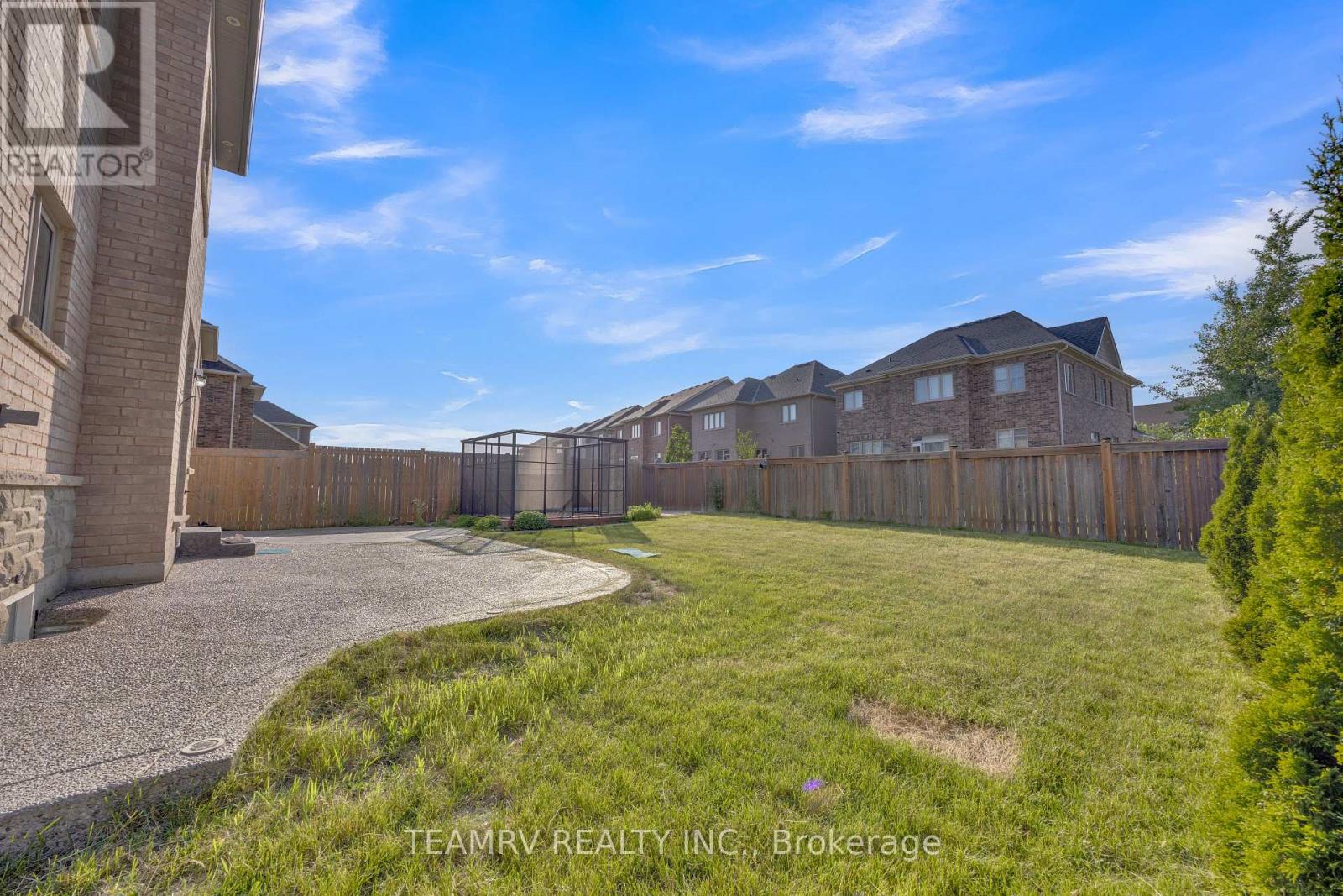1161 UPPER THAMES DRIVE - 48