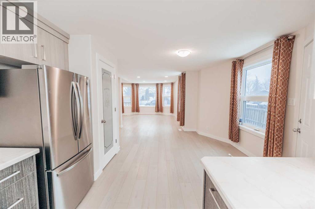 114 15 Street N - 14