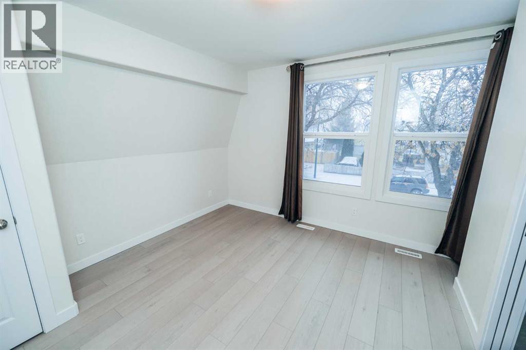 114 15 Street N - 25