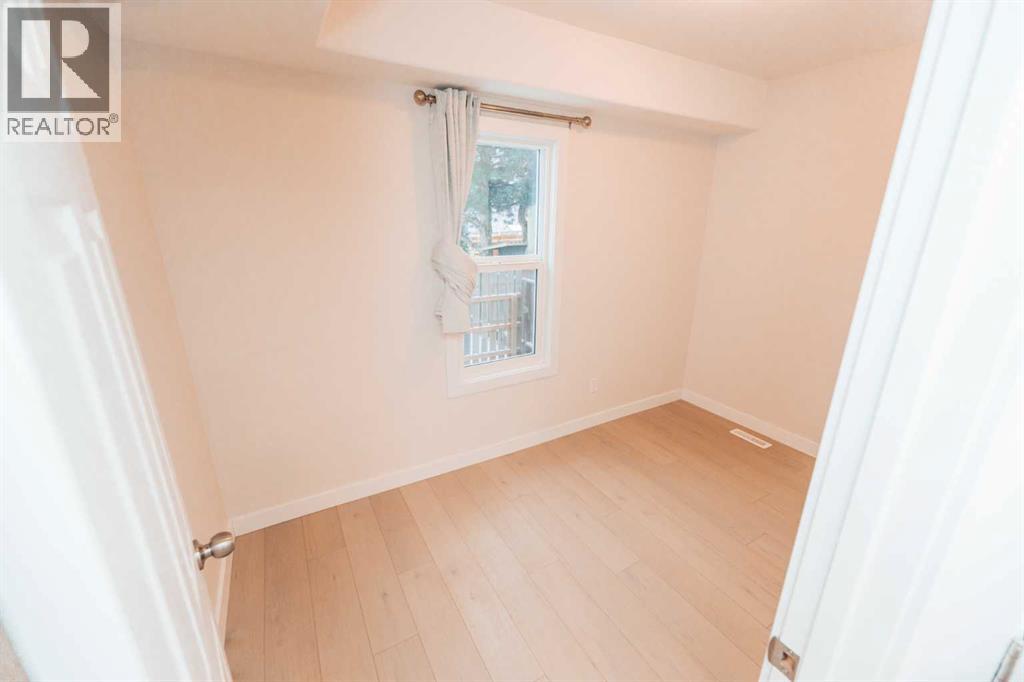 114 15 Street N - 20