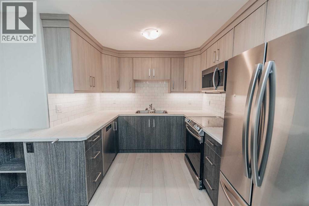 114 15 Street N - 18