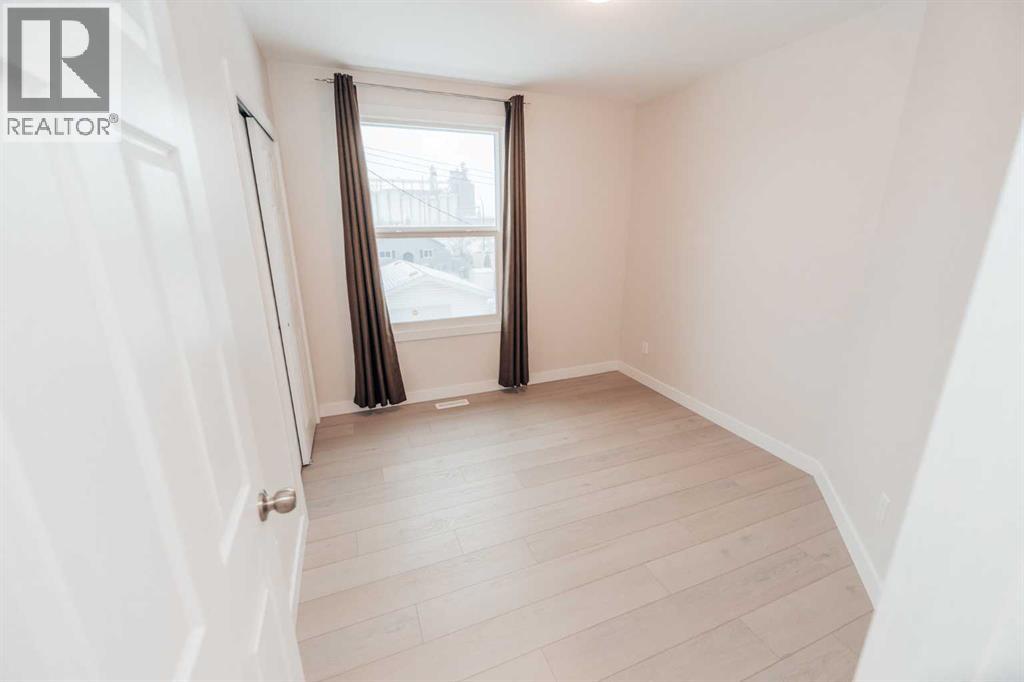 114 15 Street N - 30