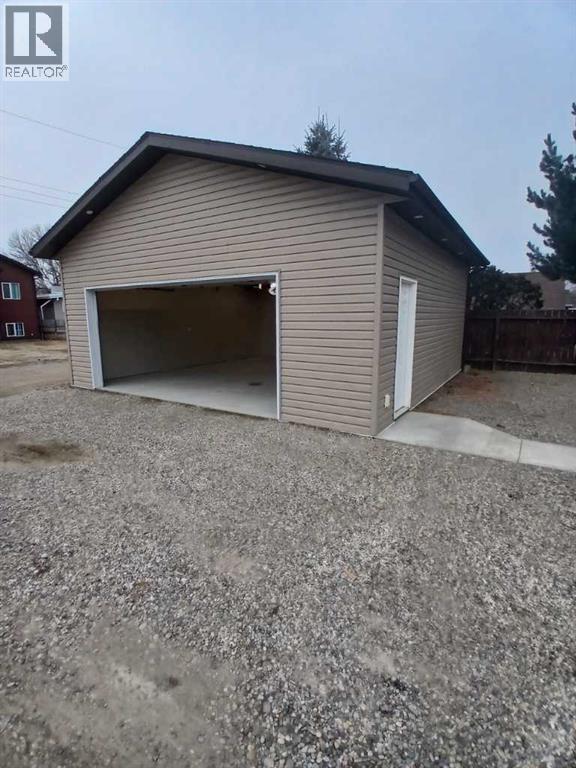 114 15 Street N - 48