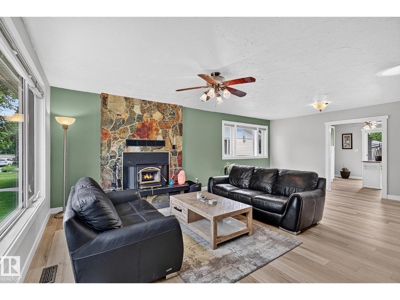 31 RIVER DR - 8