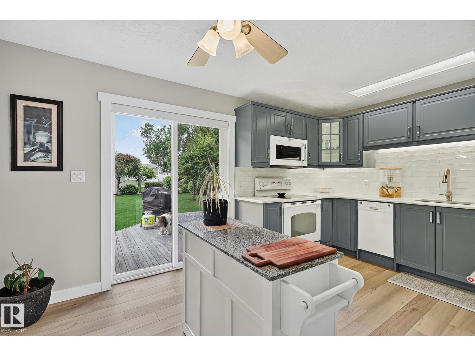 31 RIVER DR - 22