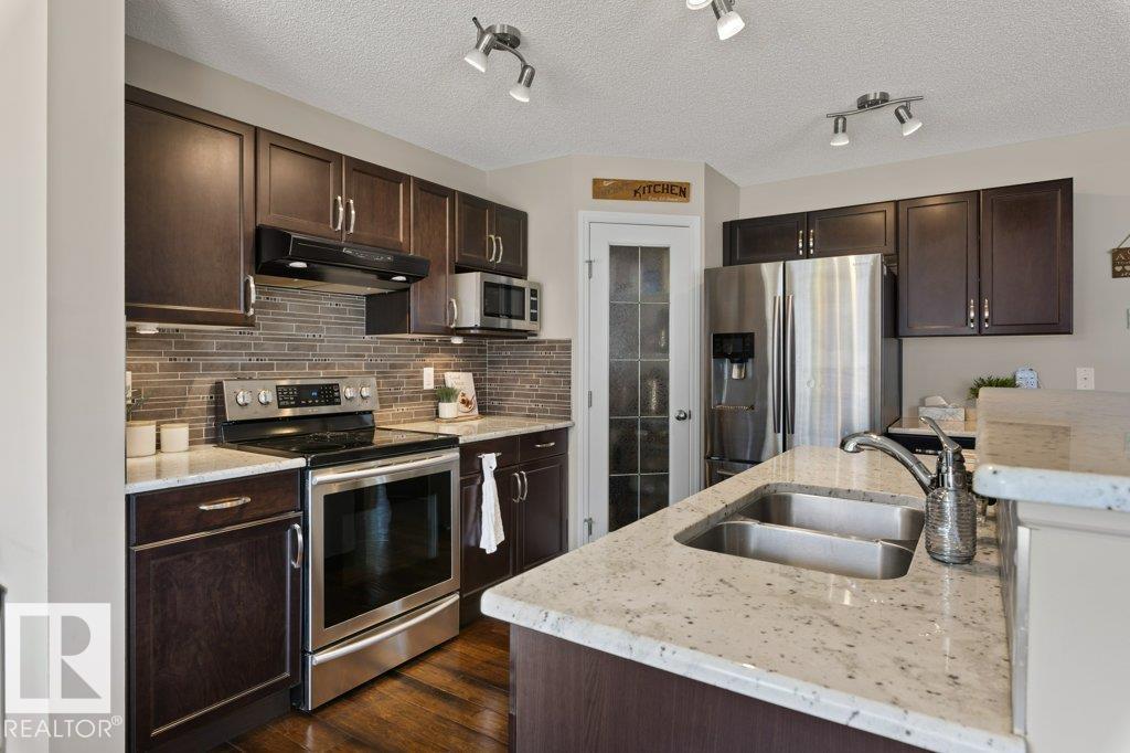 7511 177 AV NW - 9