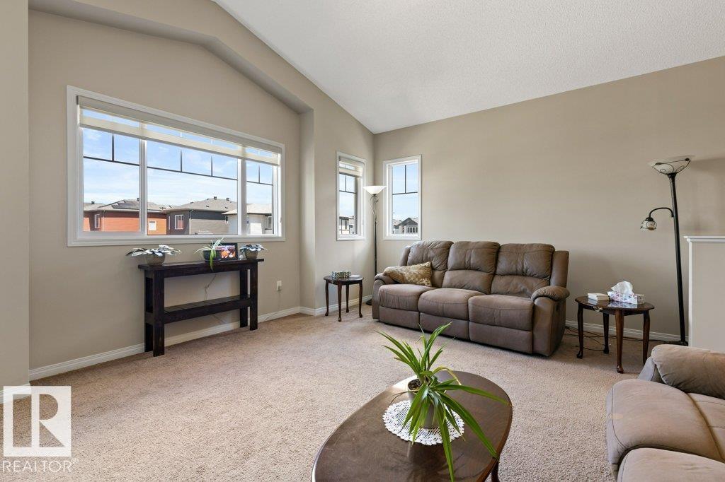 7511 177 AV NW - 16