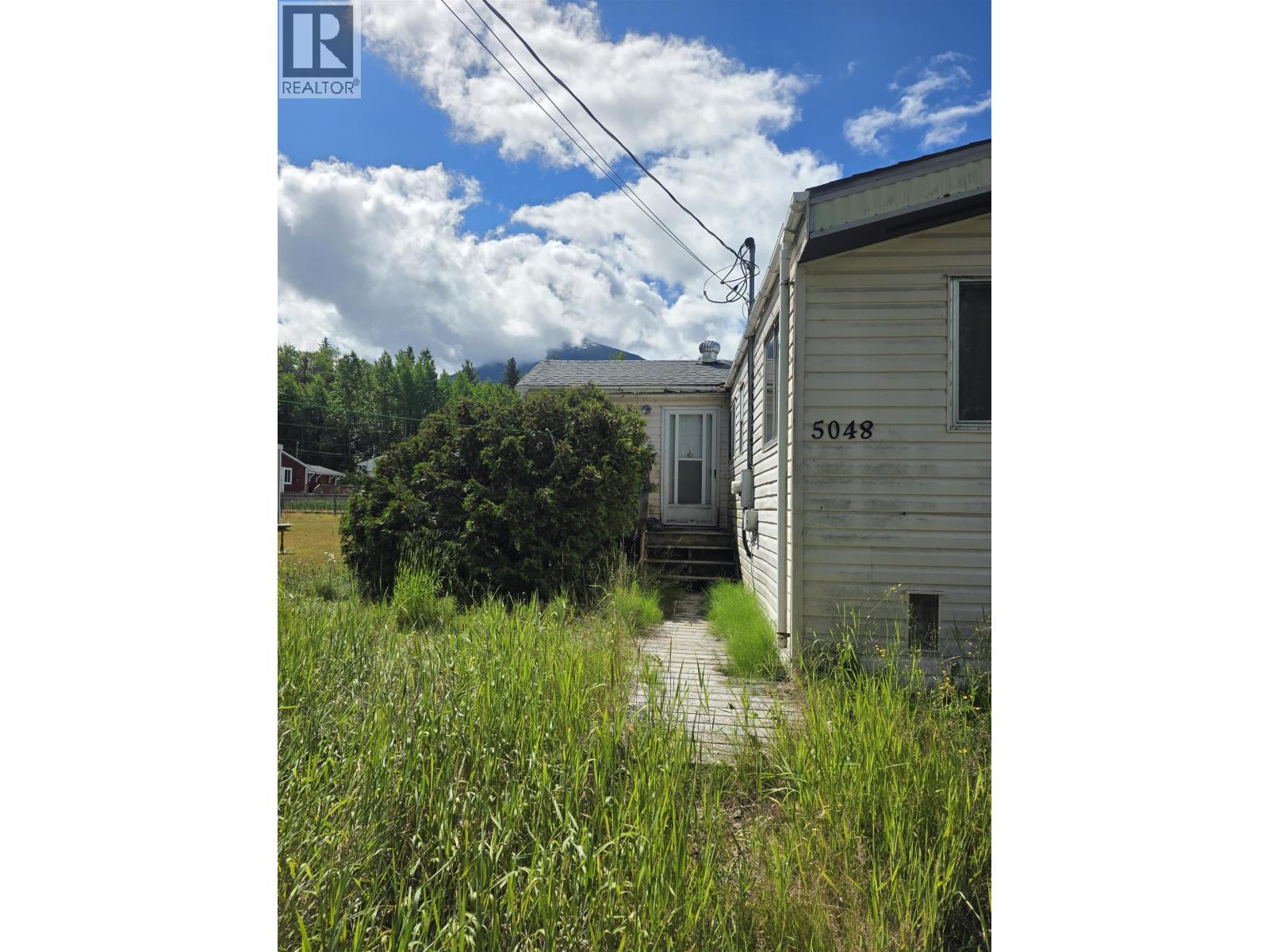 5048 8TH AVENUE - 3