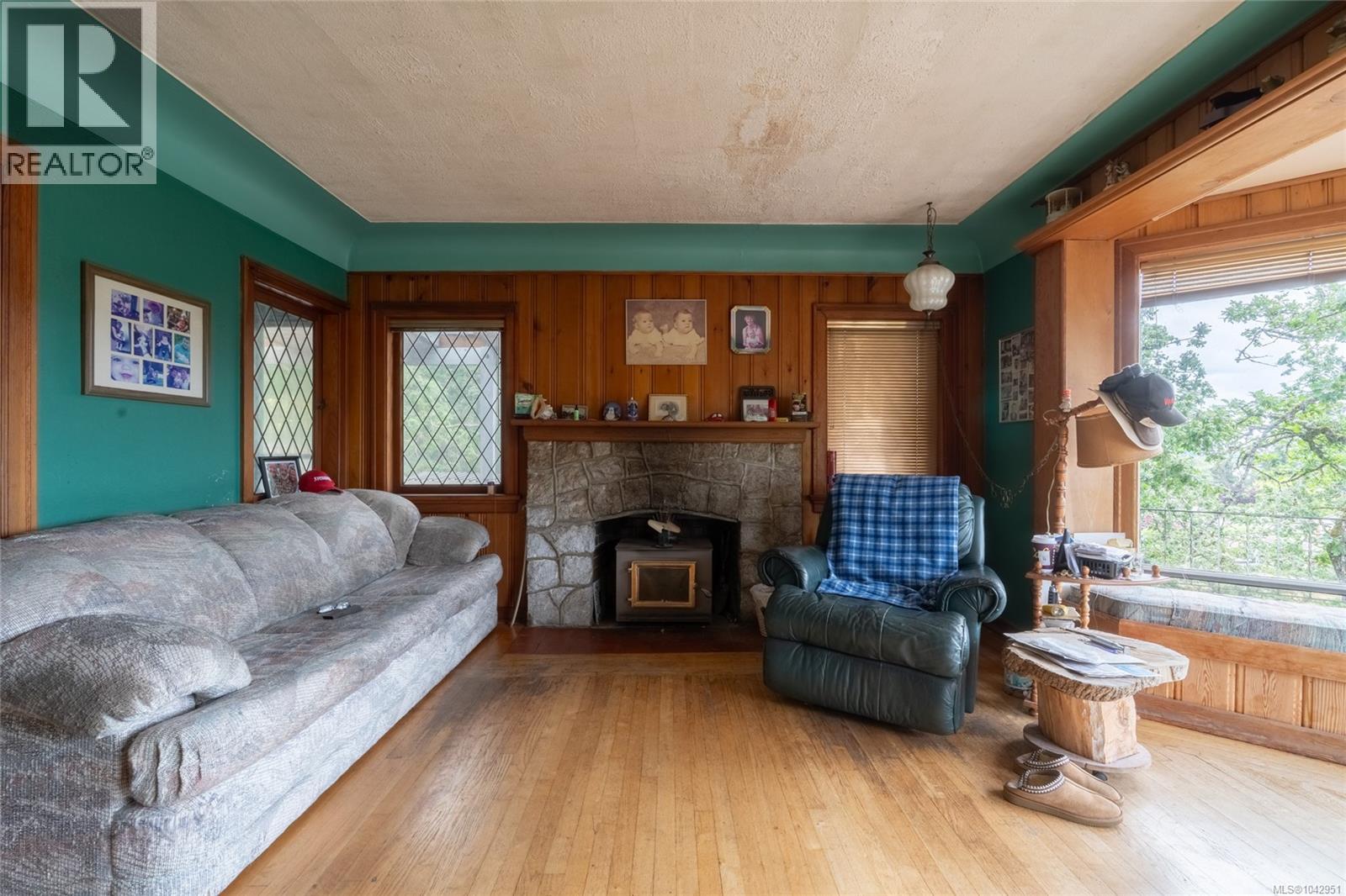 540 View Royal Ave - 14
