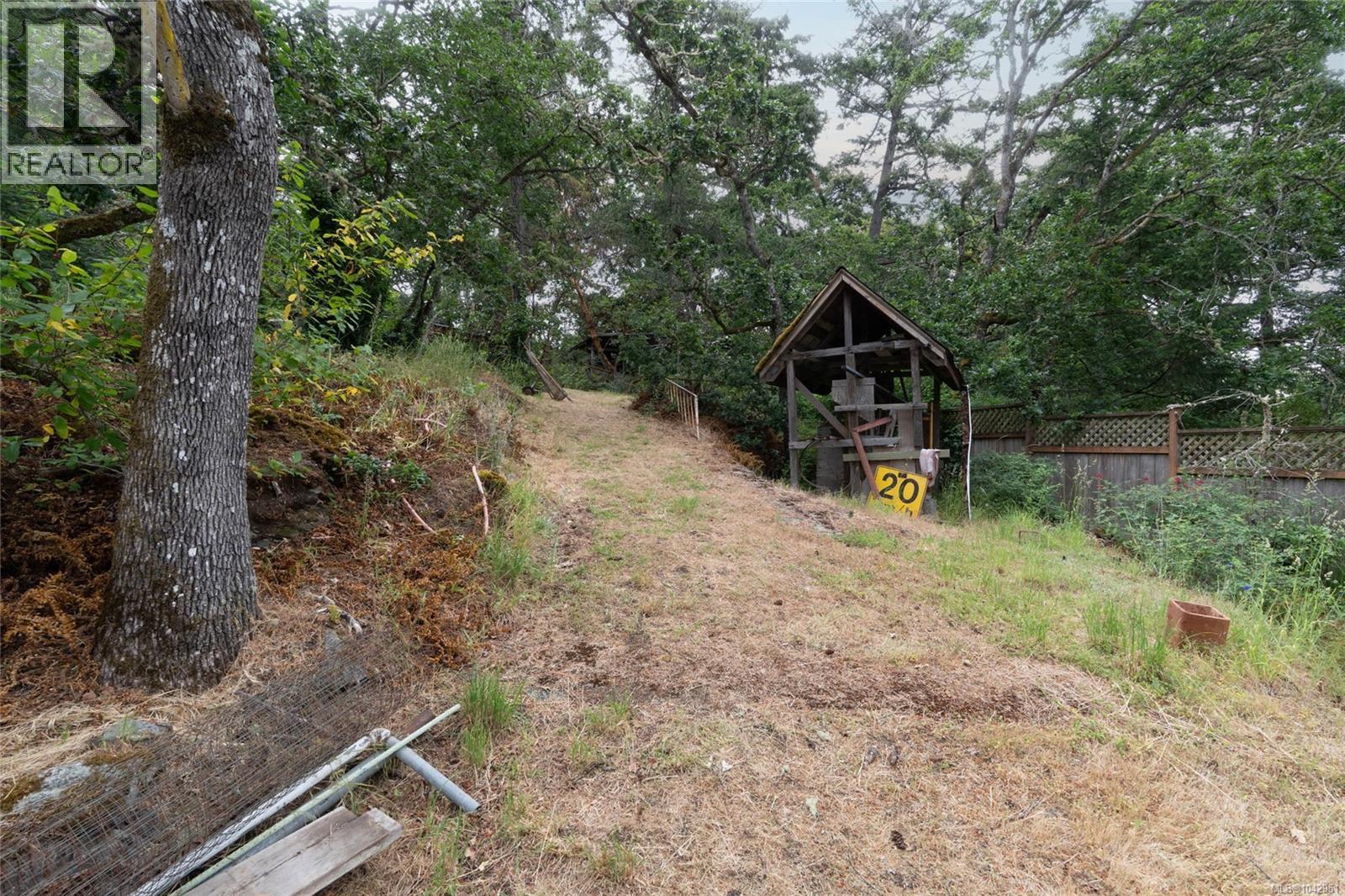 540 View Royal Ave - 41