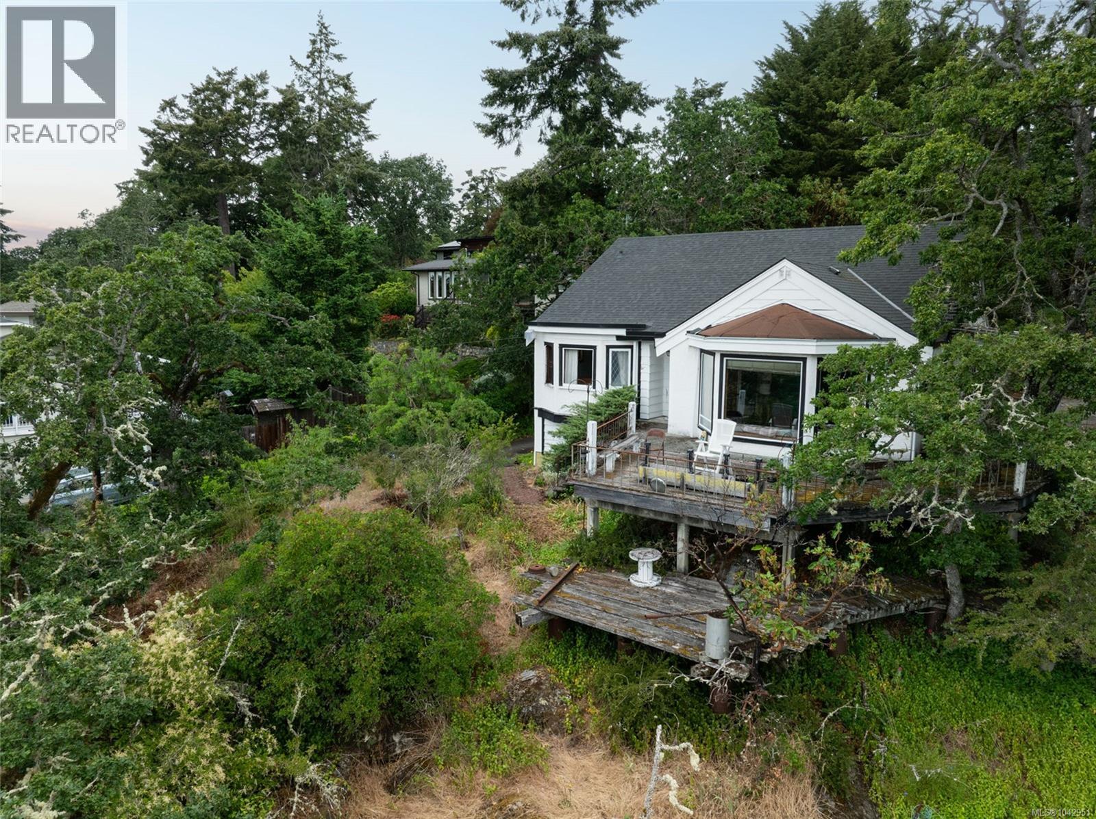 540 View Royal Ave - 43