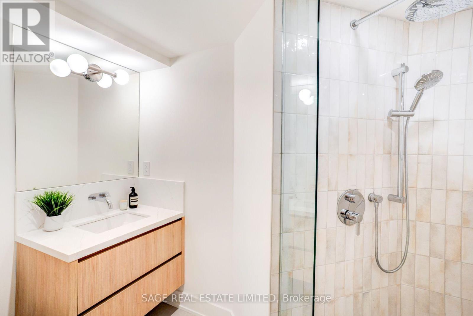 #408 3900 YONGE STREET - 23