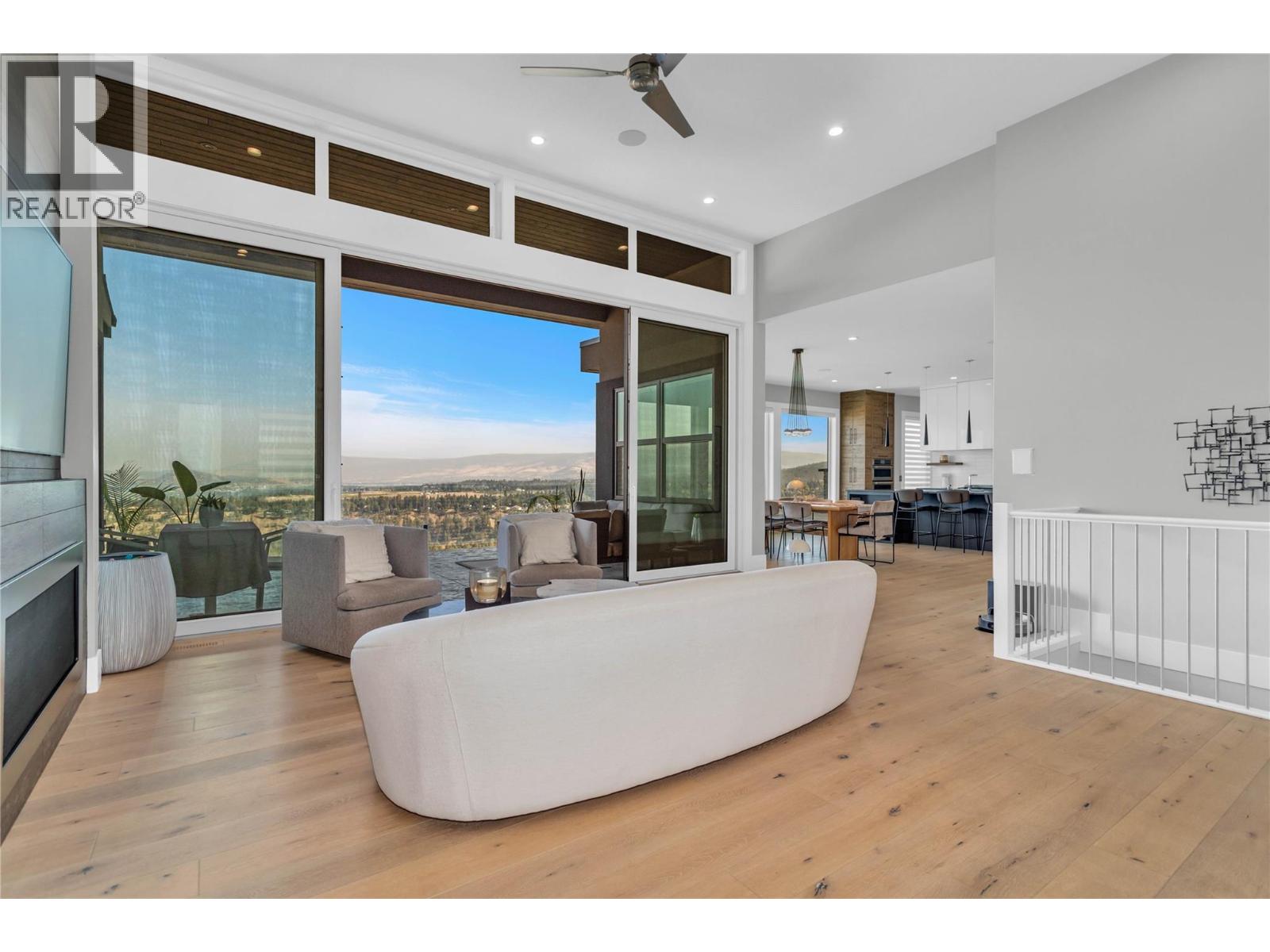 1050 Ledgeview Court - 11