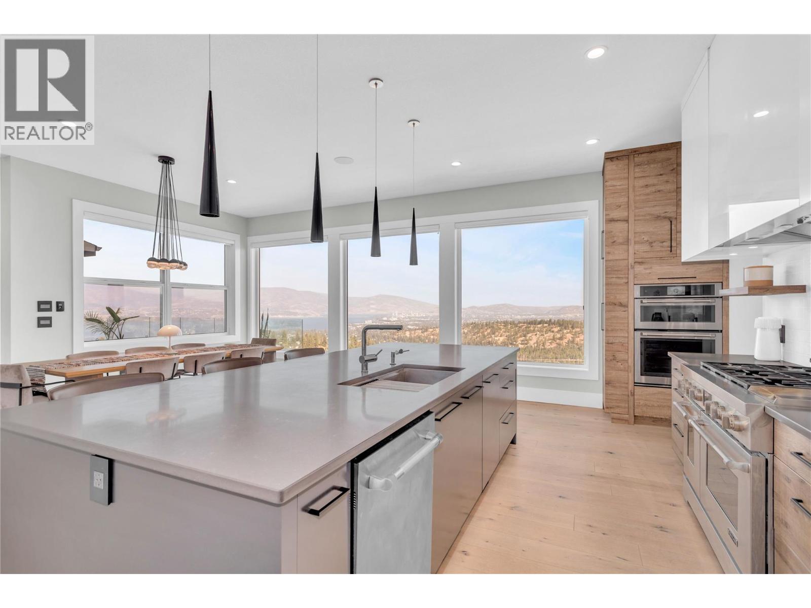 1050 Ledgeview Court - 30
