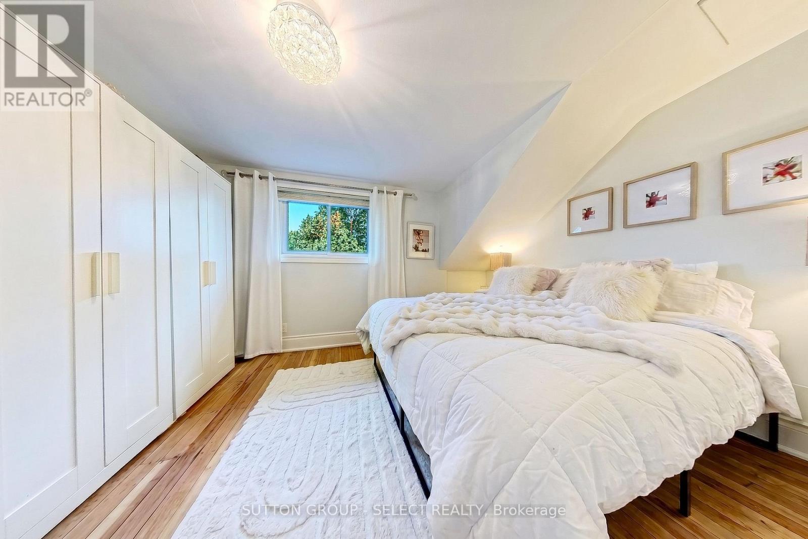 442 VICTORIA STREET - 24